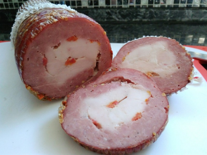 Рулет мясной фирменный